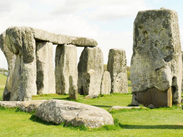 stonehenge-2327703-94e4304
