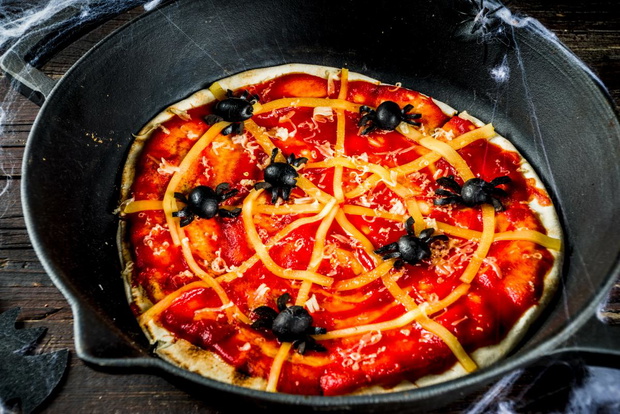 przepisy-na-halloween-pizza-2460381-a196275