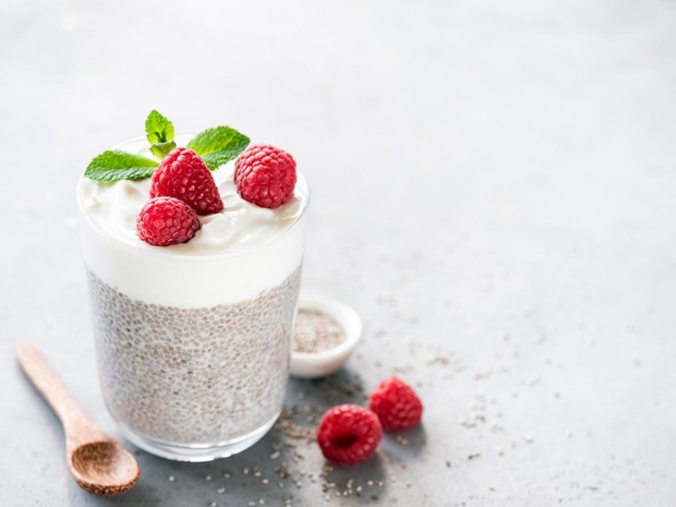 deser-z-jogurtu-naturalnego-chia-2466500-e0746d7