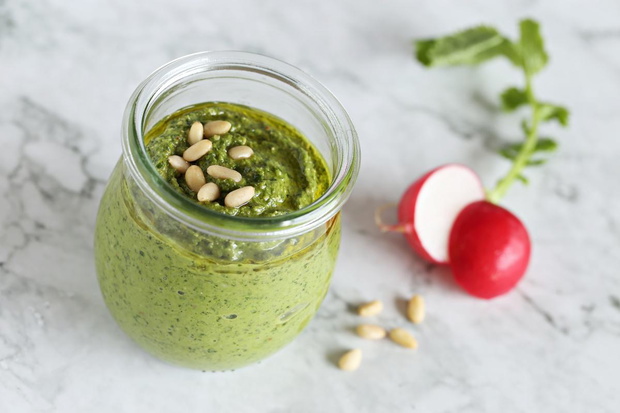 pesto-z-lisci-rzodkiewki-2512065-b1c2511