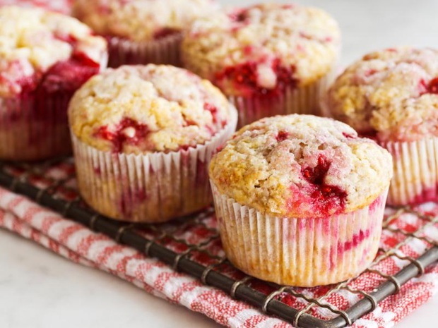 muffinki-bez-jajek-dla-dzieci-kokosowo-malinowe-2523140-ded432e