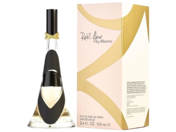 perfumy-o-zapachu-kokosa-rihanna-2523870-865b80b