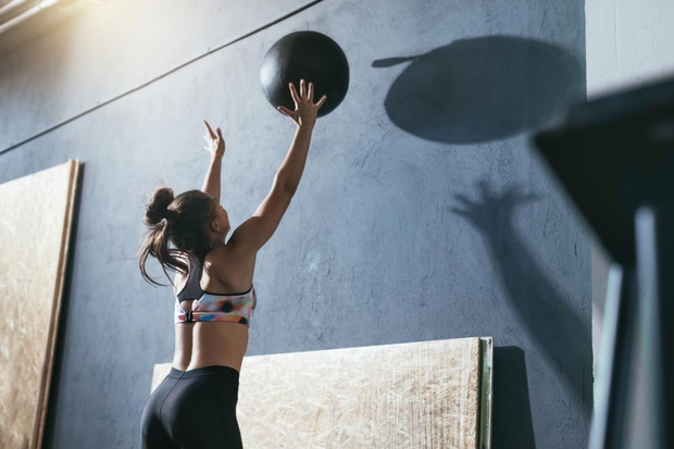 przykladowe-cwiczenia-crossfit-2477672-49d52e9