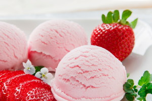 Fit lody truskawkowe