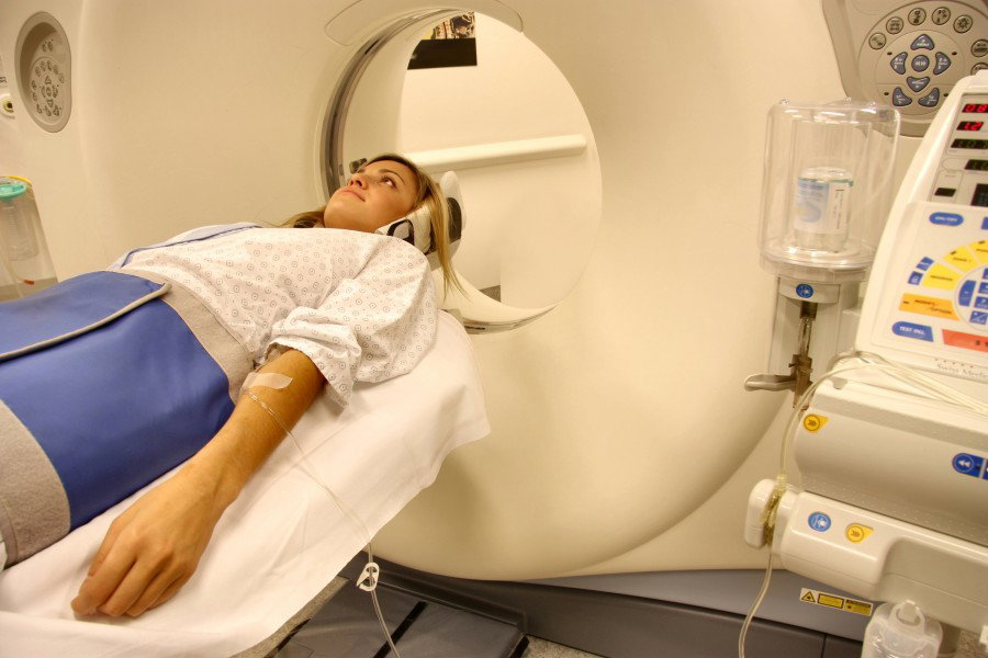 Rezonans magnetyczny i tomografia komputerowa - na czym polegają te badania?