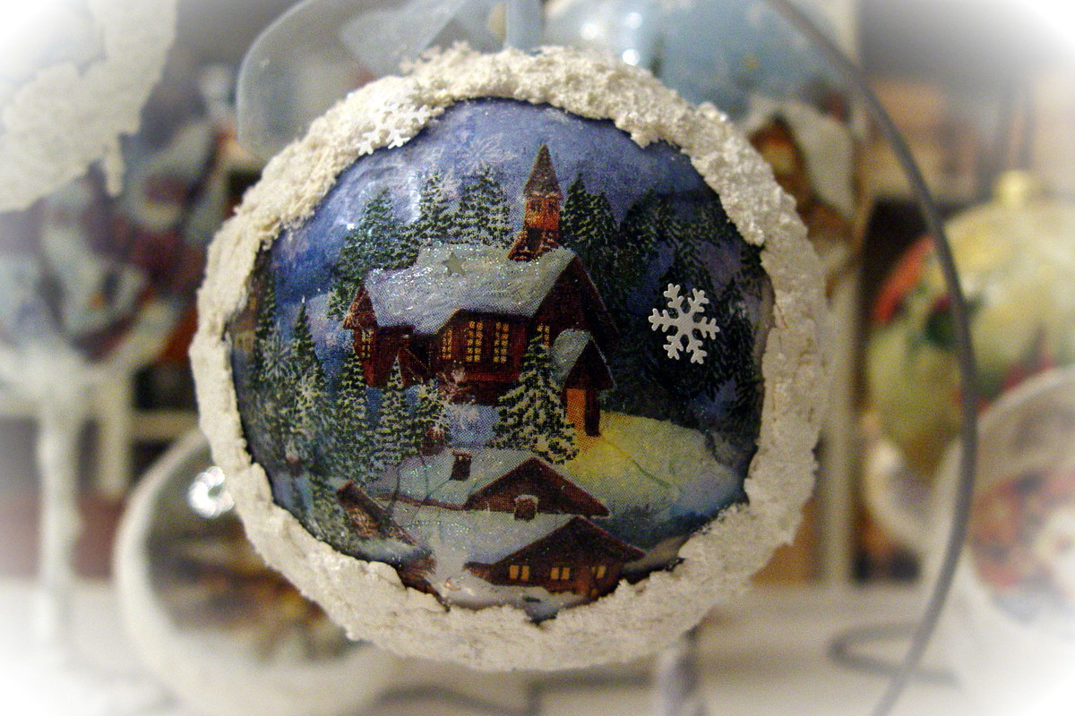 Ozdób bombkę techniką decoupage