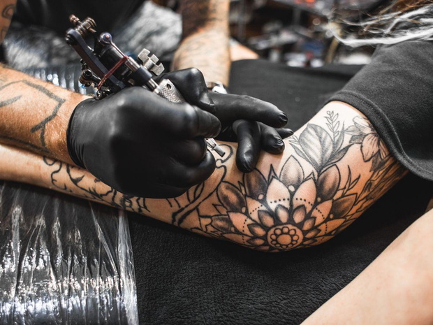 ile-trwa-robienie-tatuazu-2496460-bd57eab