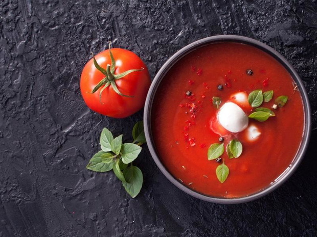 wiosenne-zupy-z-pomidorow-2483925-bf0b983