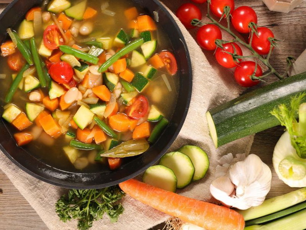 zupa-jarzynowa-bez-smietany-minestrone-2486086-46f01b5