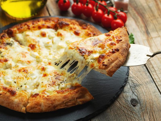 bialy-sos-do-pizzy-bez-pomidorow-2494588-18d6e12