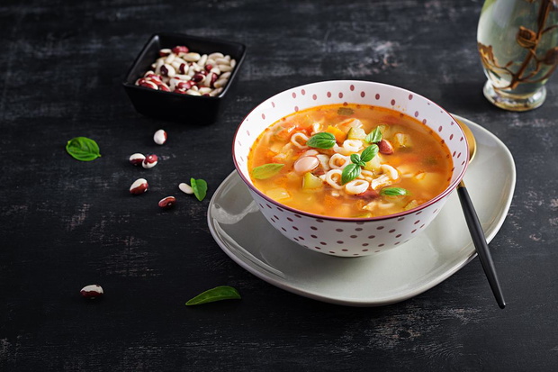 dieta-srodziemnomorska-minestrone-2509589-1d9c7e3