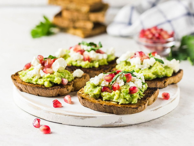 guacamole-na-tosty-2470234-555cb0a