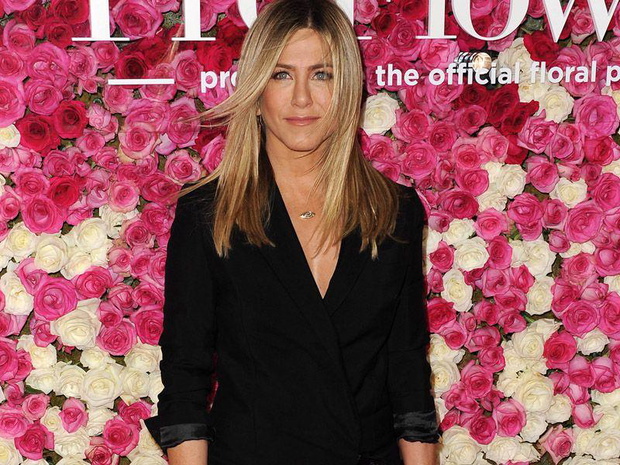 jennifer-aniston-najpiekniejsza-kobieta-swiata-2016-2238887-eb9adc8