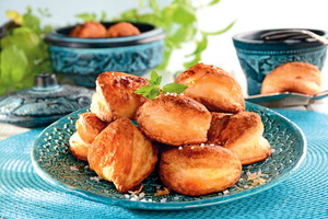 Pierogi z ciasta francuskiego z serem