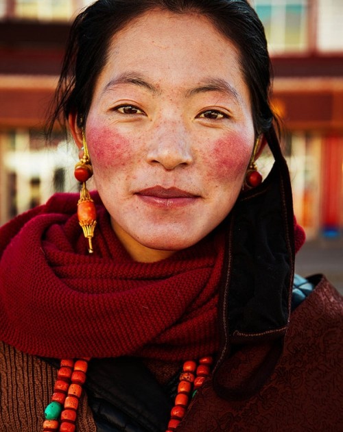 zdjecie-kobiety-z-projektu-the-atlas-of-beauty-2330251-7821fee