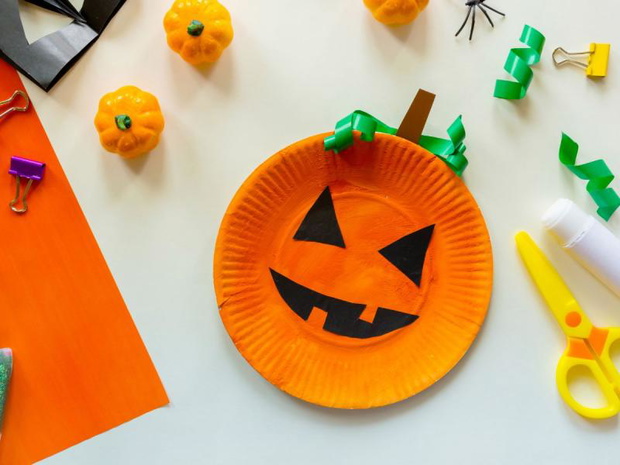 wlasnoreczne-ozdoby-na-halloween-dynia-z-talerza-2519111-9edb18a