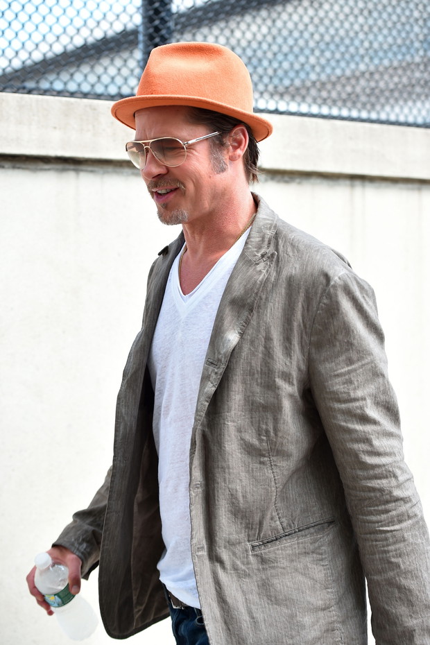 Brad Pitt w kapeluszu