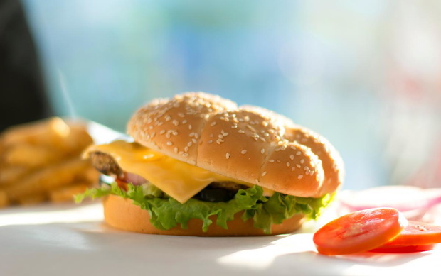co-ma-najmniej-kalorii-w-mcdonalds-oferta-klasyczna-2491303-82edde5