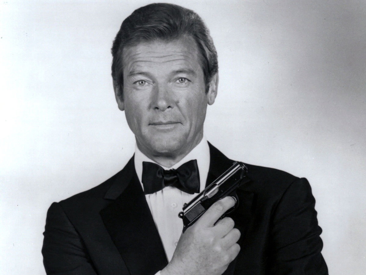 Roger Moore jako James Bond, Roger Moore nie żyje