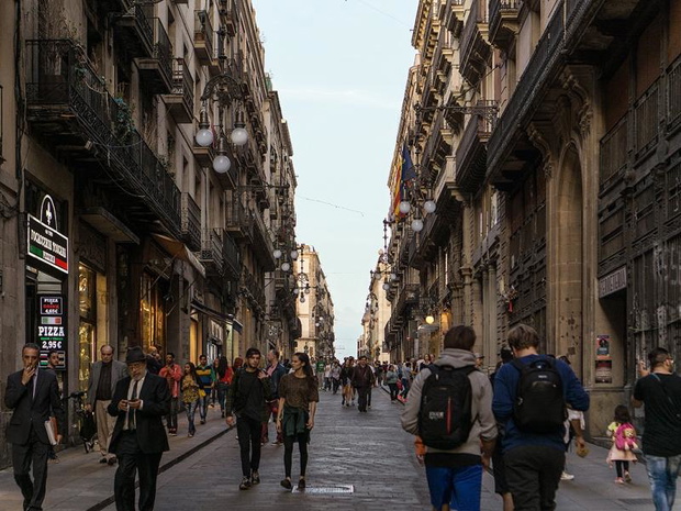 barcelona-poza-glownymi-szlakami-dla-turystow-2333453-5527a20