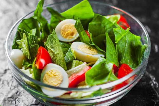 fodmap-przepis-na-zielona-salatke-2508713-fbcfb1f