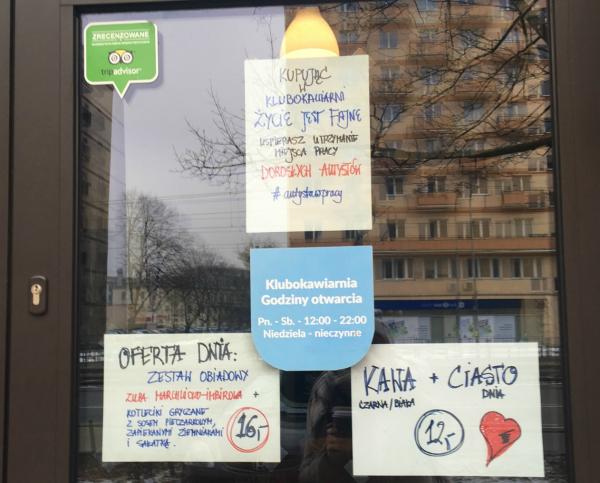 klubokawiarnia-zycie-jest-fajne-2340433-21ae1c4