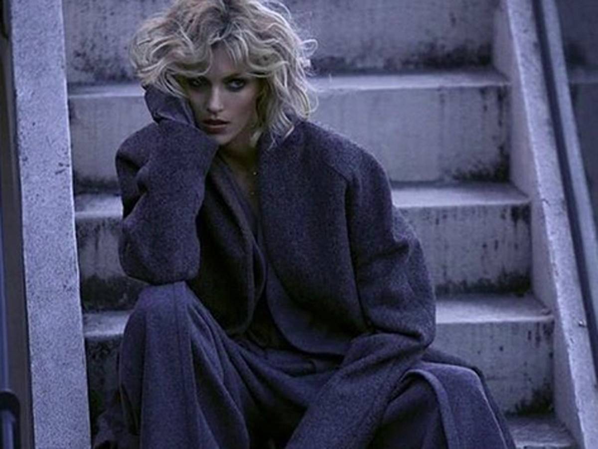 Anja Rubik i jej włosy do ramion