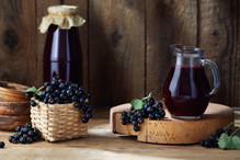Wino z czarnej porzeczki