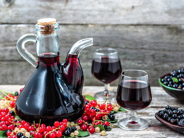 wino-z-czarnej-porzeczki-przepis-2457158-dc91129