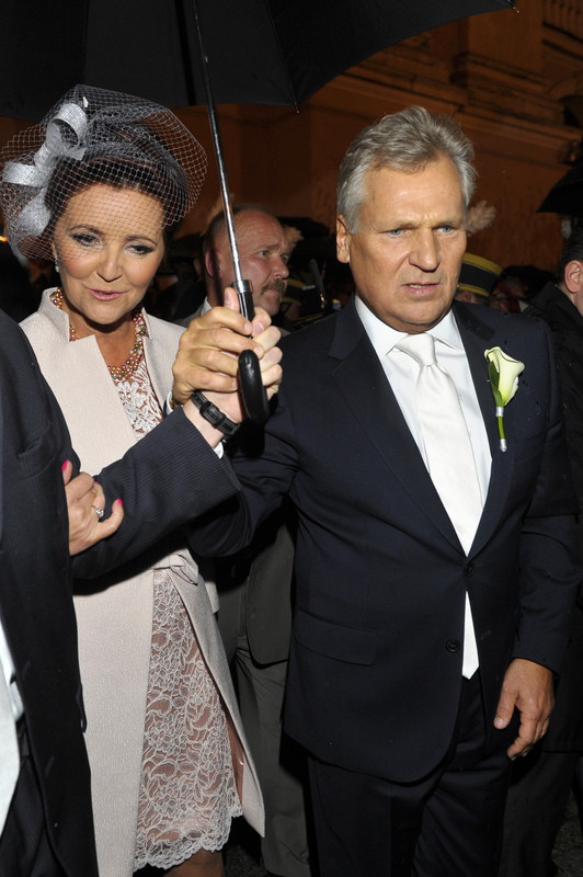 Jolanta i Aleksander Kwaśniewscy na ślubie córki