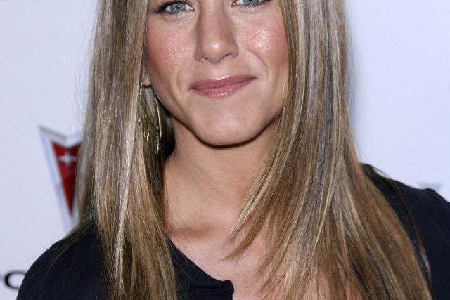 Jennifer Aniston, makijaż, fryzury