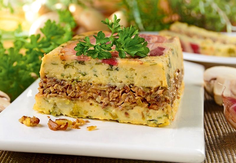 babka ziemniaczana z pieczarkami przepis, przepis na ziemniaczaną babkę, jak zrobić babkę ziemniaczaną