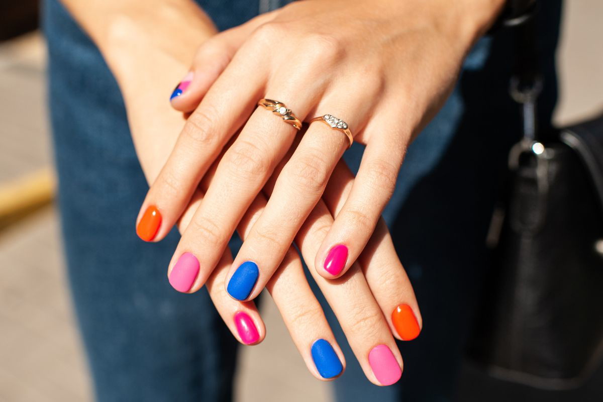 aura nails