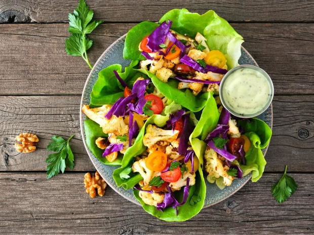 co-zamiast-chleba-salata-2474678-decb7a5