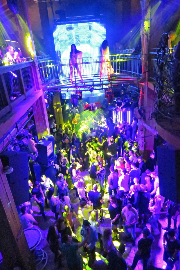 klub-happy-end-2422886-e5a4bcb
