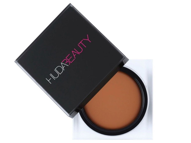 najlepszy-bronzer-do-twarzy-bronzer-w-kremie-huda-beauty-2481638-2424f1a