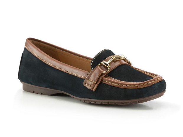 modne-buty-na-wiosne-2428581-aec1c11