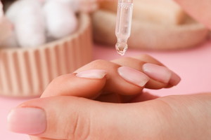 domowa, nturalna odżywka do paznokci i skórek - jak zrobić, efekty, odżywka po hybrydzie, naturalna odżywka na porost