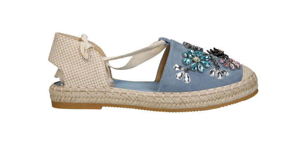 espadryle-ze-zdobieniami-2435894-74e7c3f
