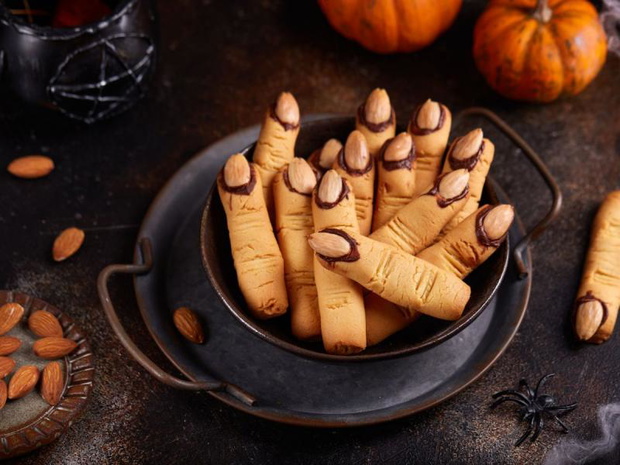 przekaski-na-halloween-palce-wiedzmy-2504083-c6a1bf6