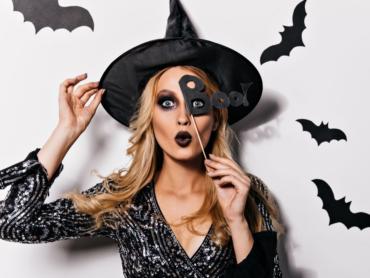 makijaż czarownicy na Halloween 2022