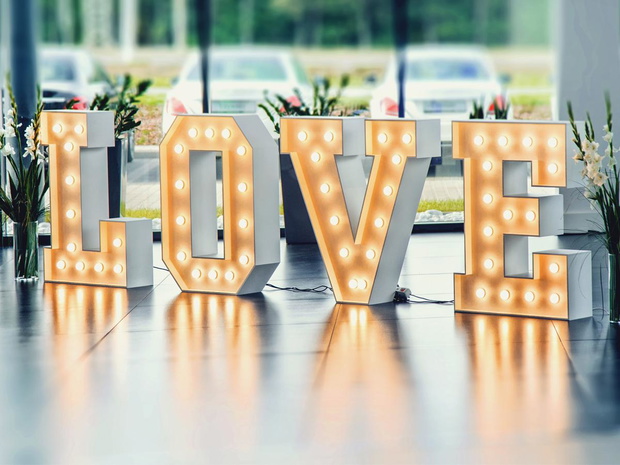 napis-love-na-slub-2443016-d02b85f