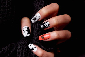 Paznokcie halloweenowe - modne wzory i kolory, trendy w manicure na Halloween 2023