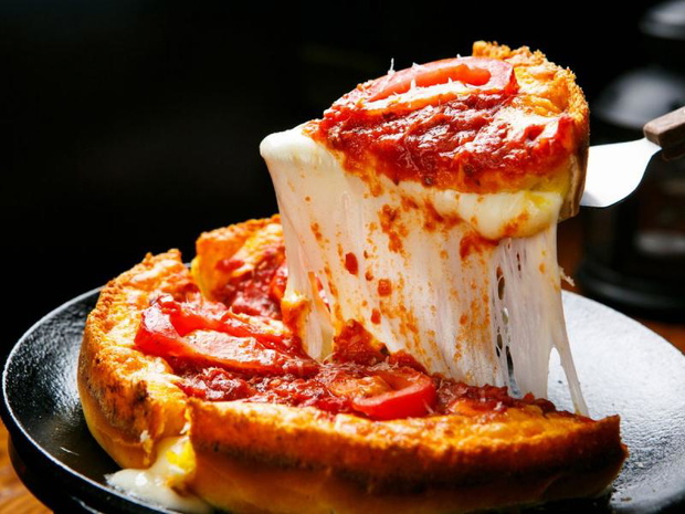 deep-dish-pizza-2495116-e8dc36e