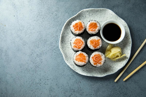 keto-sushi-z-kalafiora-2510224-26bab23
