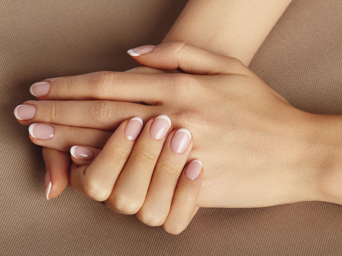Manicure biologiczny - co to jest, na czym polega, jak go zrobić w domu, ile kosztuje