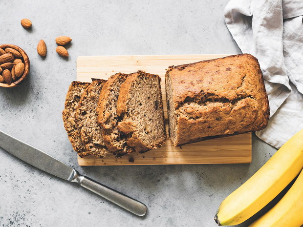 chlebek-bananowy-2465665-b715377