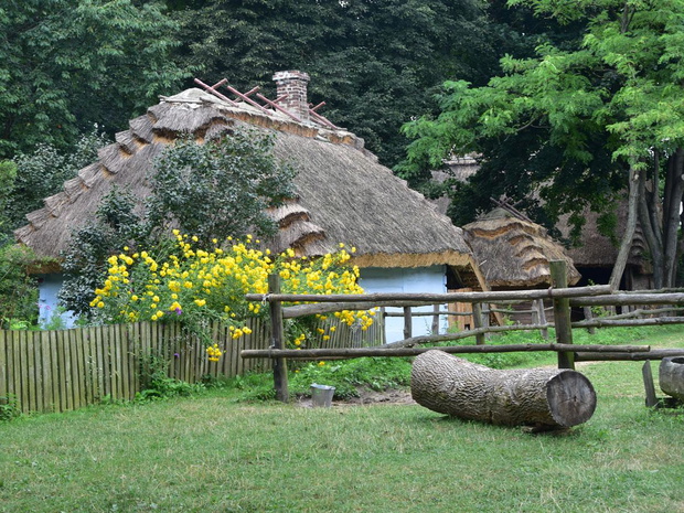 chata-skansen-w-lublinie-2490110-7b85e59