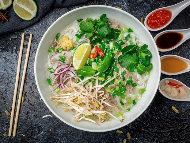 rozgrzewajaca-zupa-pho-2466350-d7d451f