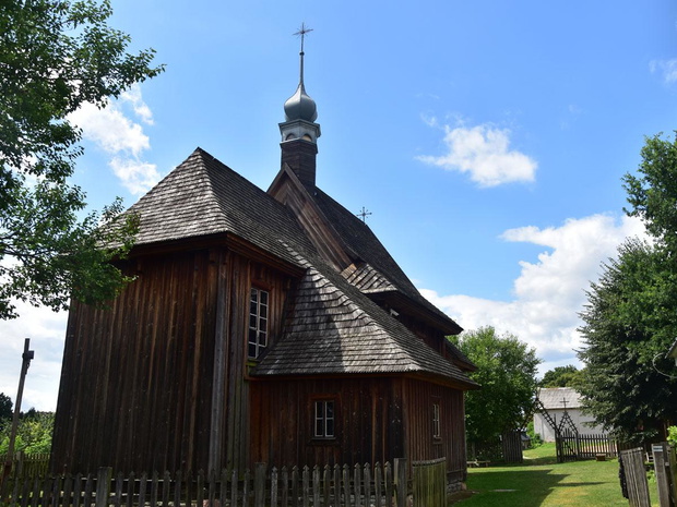 kosciol-skansen-w-lublinie-2490102-dcda29d